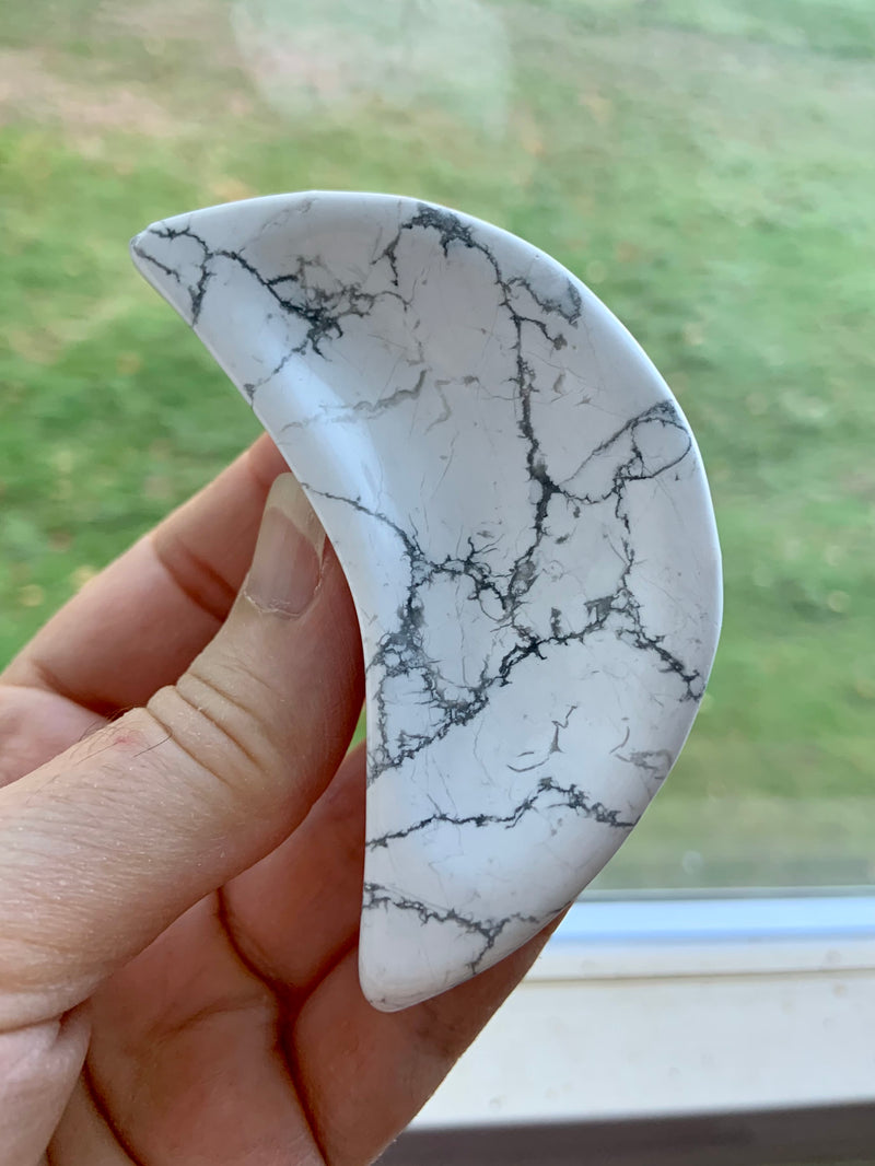 Howlite Crystal Crescent Moon Offering Bowl