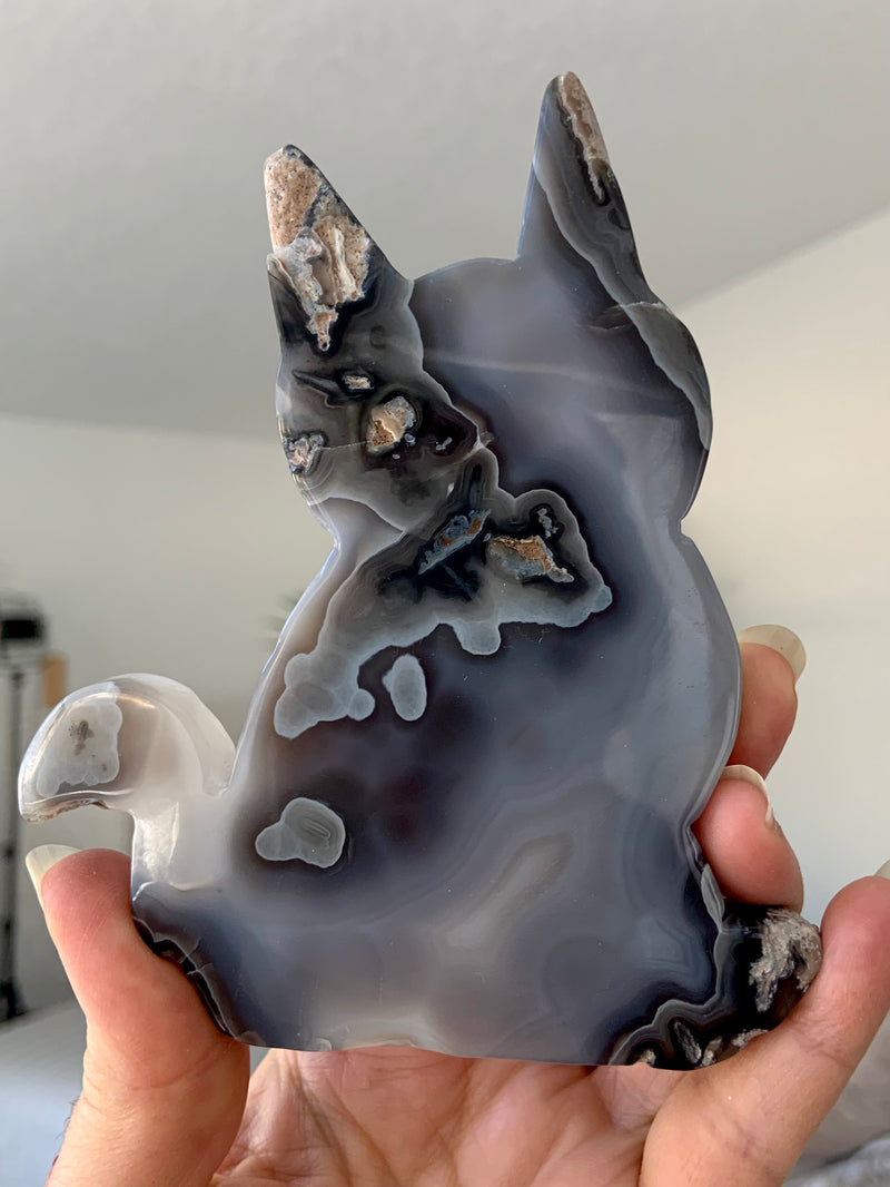 Druzy Agate Cat Carving