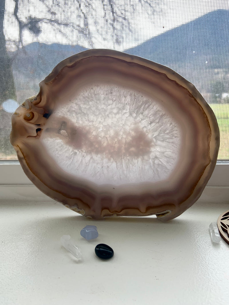 Agate Crystal Platter with Stand Option