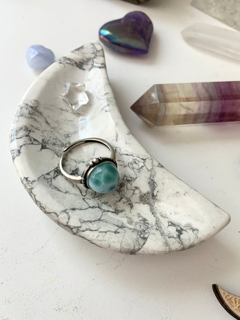 Howlite Crescent Moon Bowl