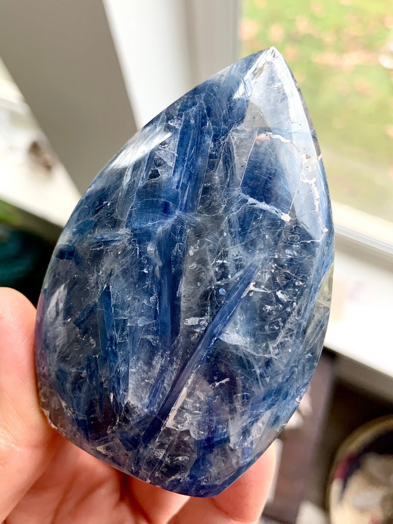 Kyanite in Quartz Flame