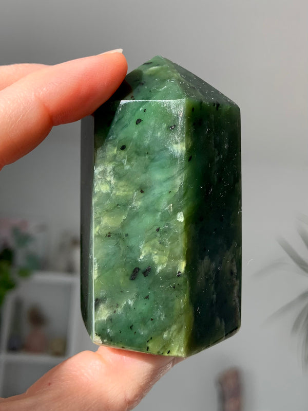 High Quality Nephrite Jade Generator Tower