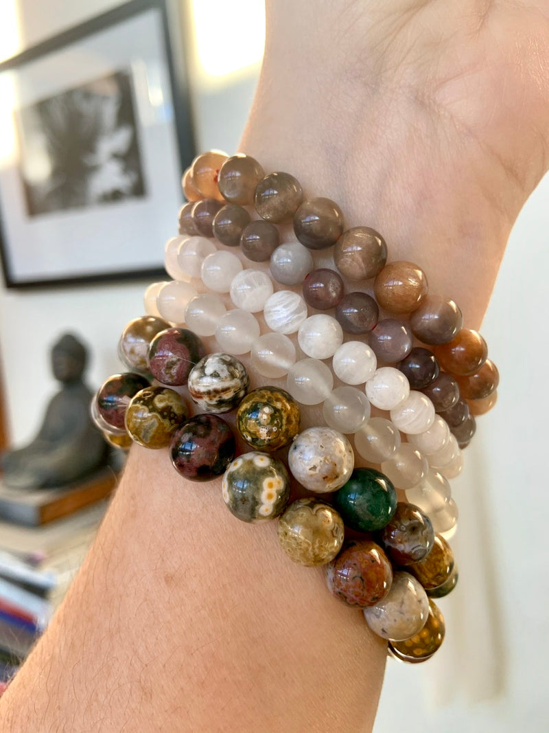 The Many Benefits of Wearing Healing Gemstone Bracelets – Gemstone Therapy  Institute