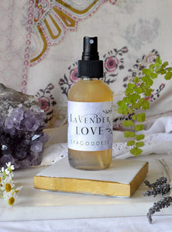 Lavender LOVE Balancing, Clarifying Toner with Hyaluronic Acid