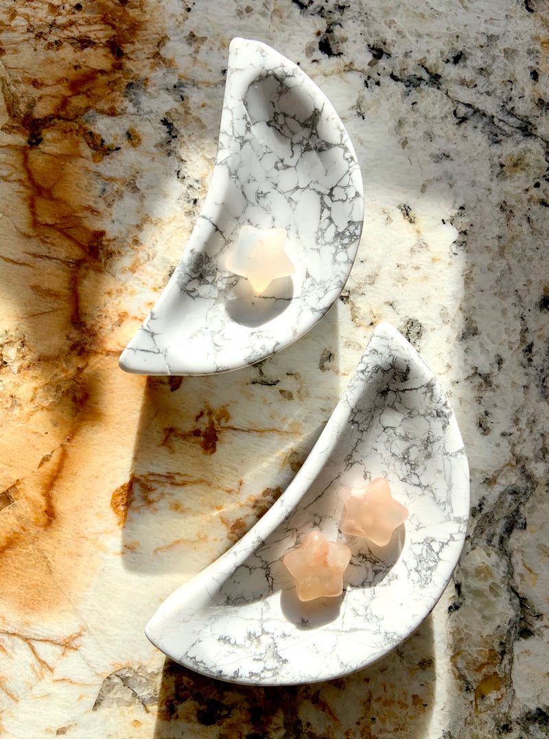 Crescent Moon HOWLITE BOWLS, Hand-Carved Howlite Crystal Moon Offering Bowl, Ring Dish